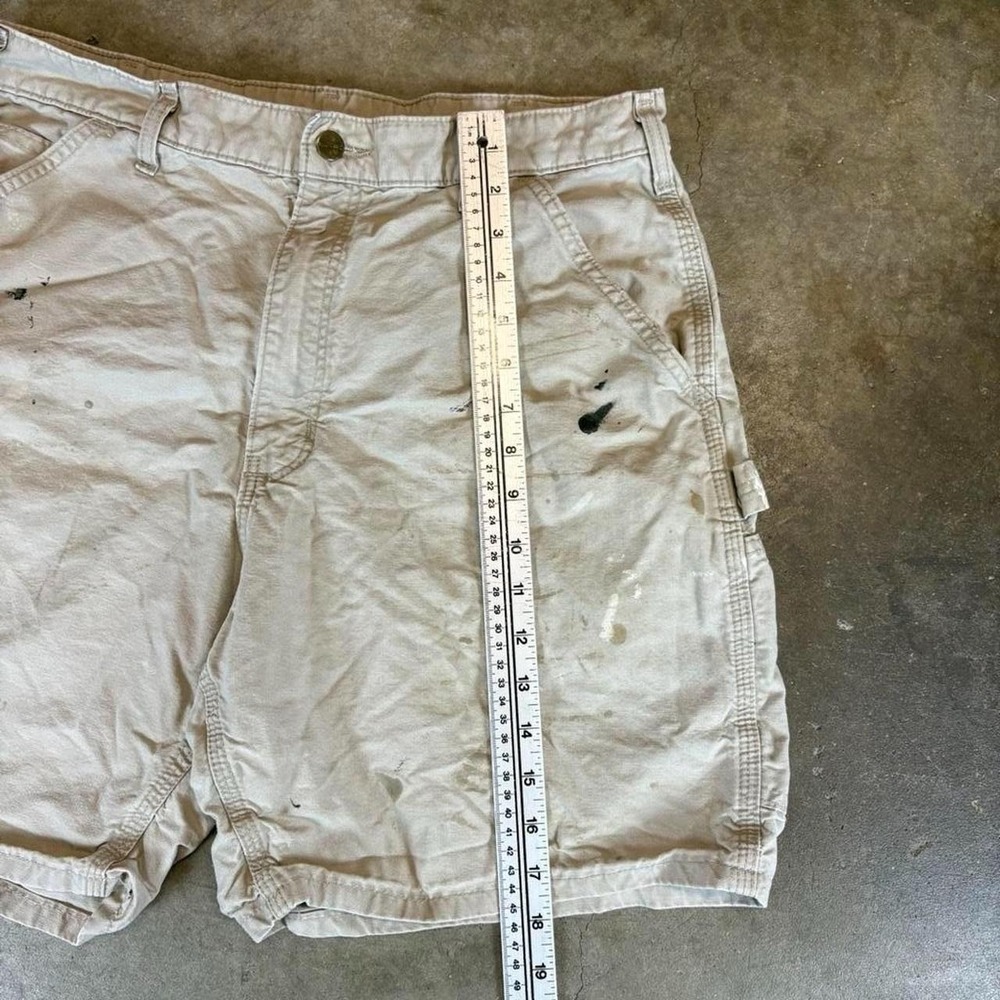 Carhartt tan shorts Size 34" - Picture 5 of 7